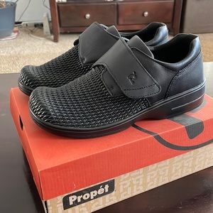 Propet Womens Shoes. Olivia. Mary Jane. Size 8.5. Black. New never worn.